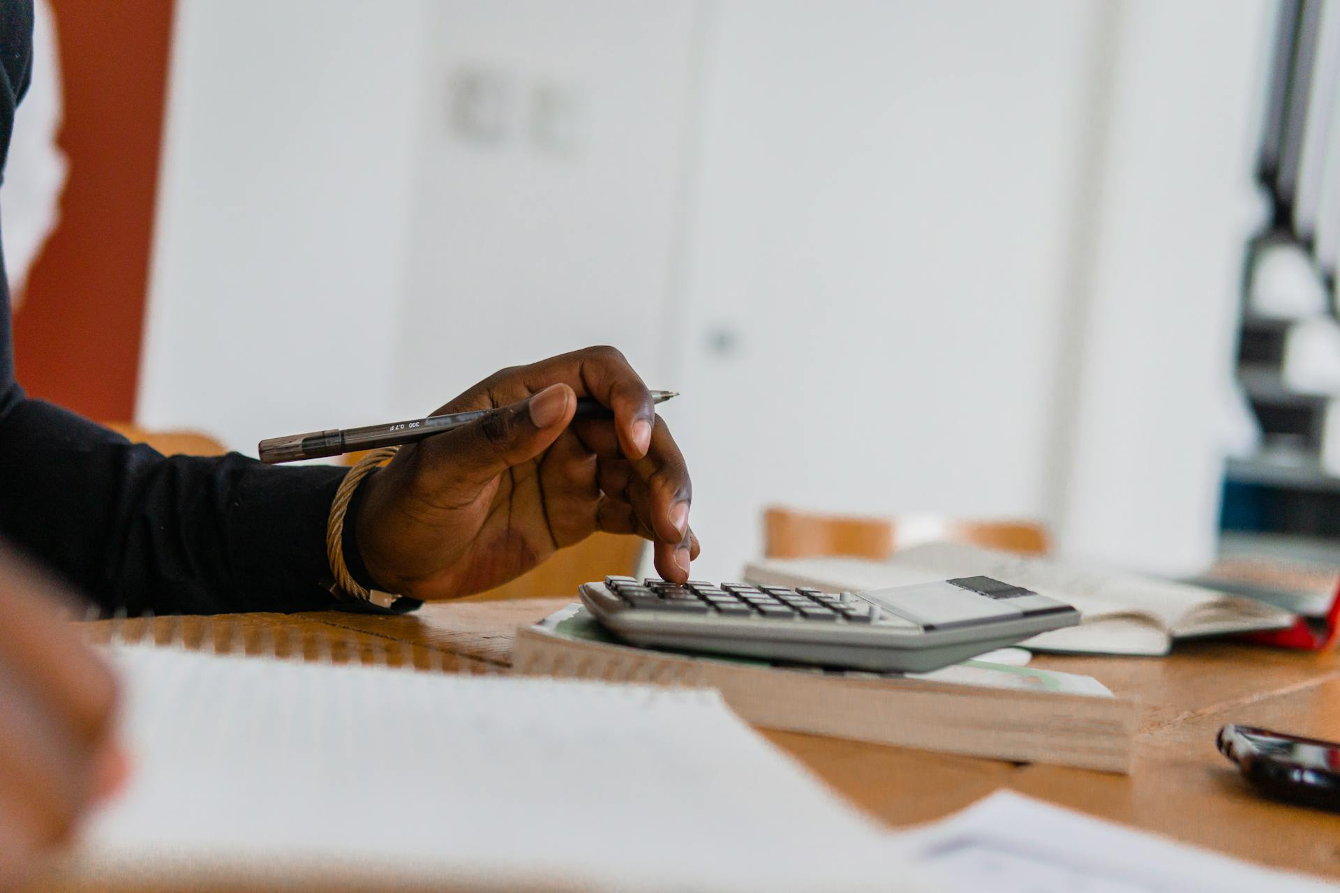 Calculating mortgage payments and interest rates for Edmonton home purchase